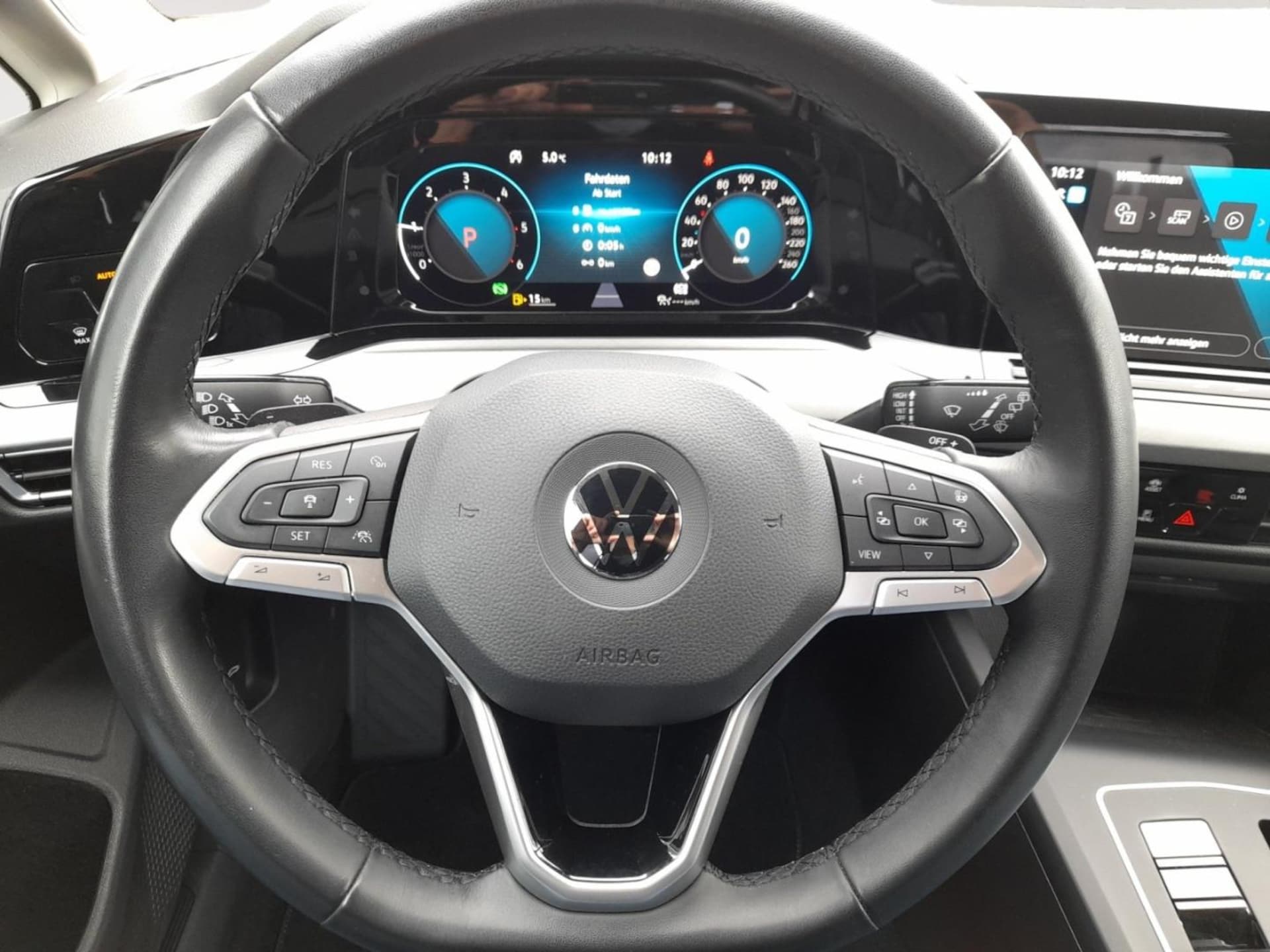 Volkswagen Golf Variant Life