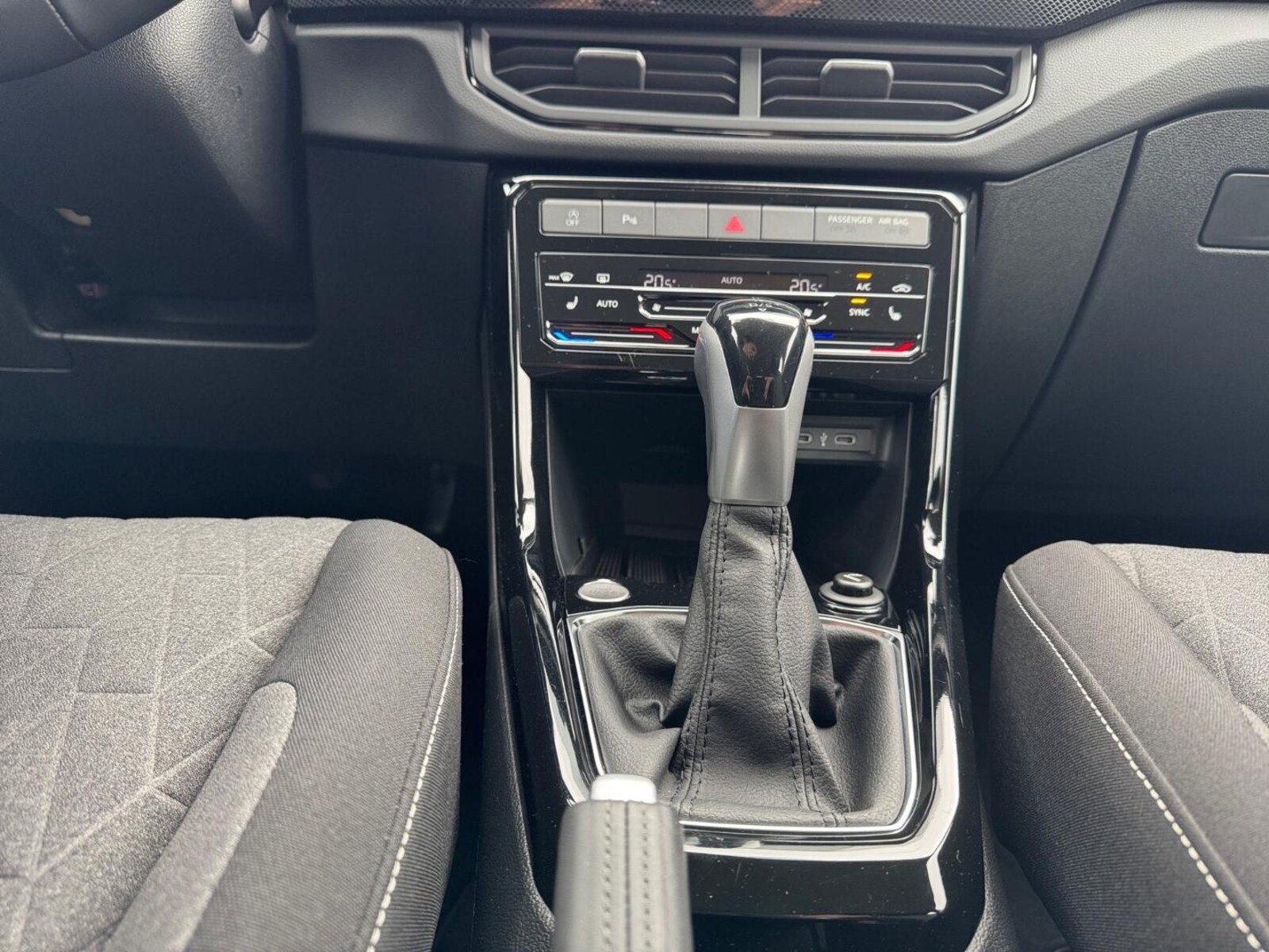 Volkswagen T-Cross – Bild 8