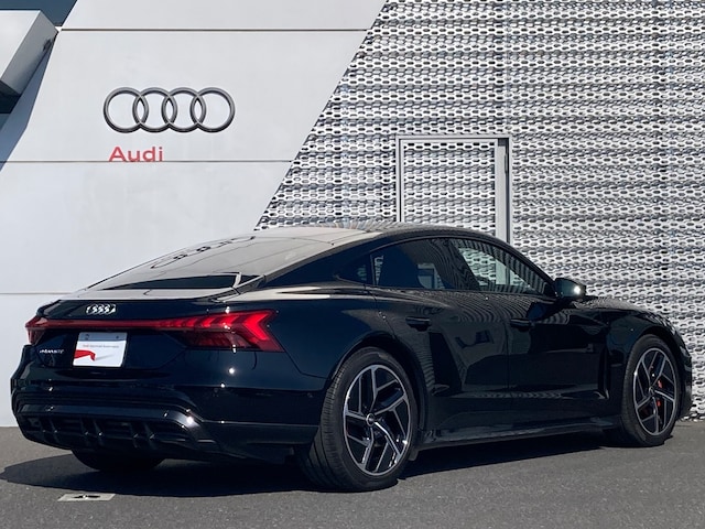 Audi e-tron GT e-tron GT quattro 350,00 kW for more details contact your dealer