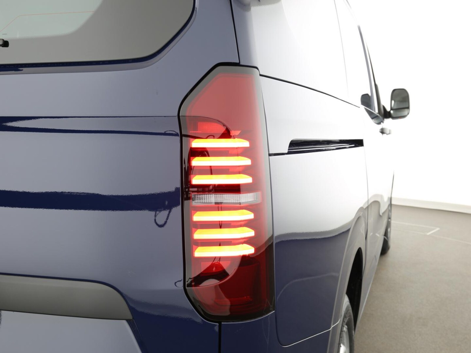 Volkswagen Transporter Kasten kurzer Radstand – Bild 22
