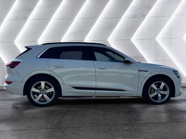 Image about Audi e-tron advanced 55 quattro