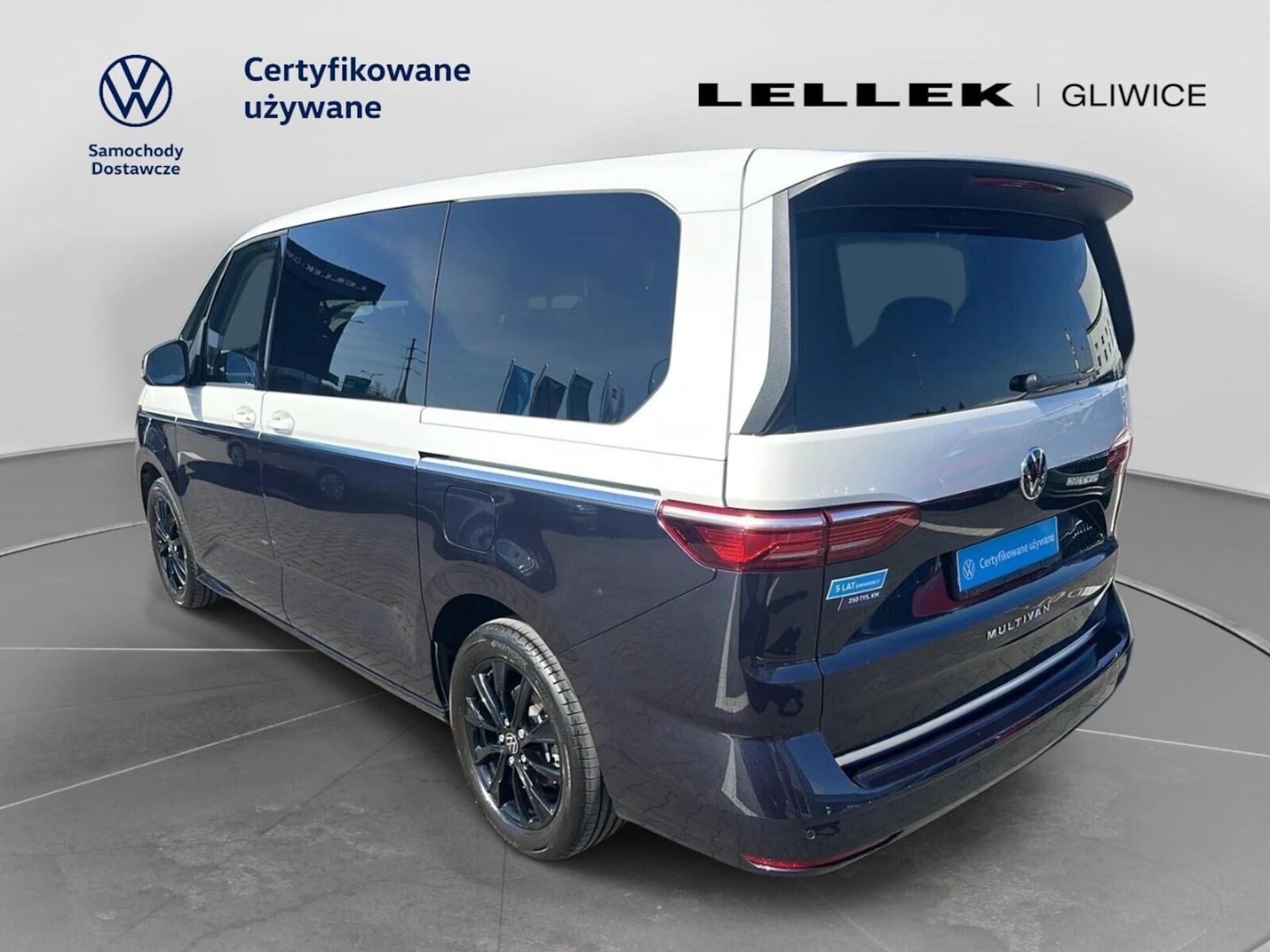Volkswagen Multivan długi rozstaw osi Life