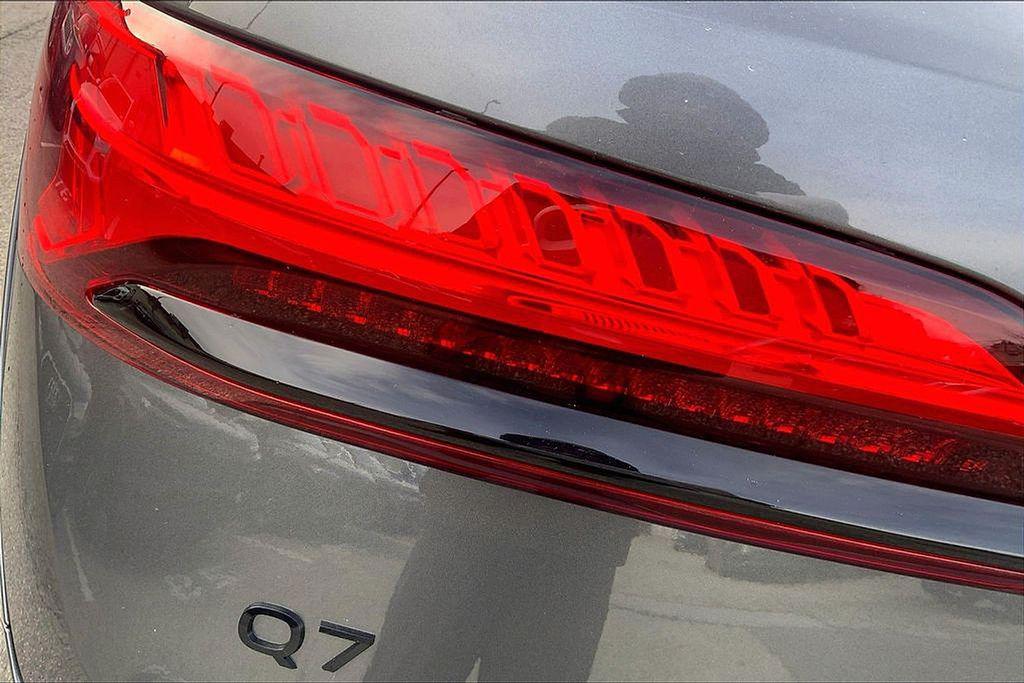 2026 Audi Q7 Premium - Photo 14