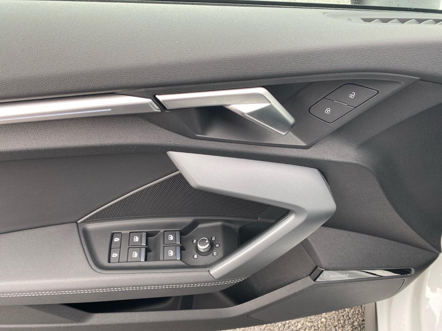 Bild über Audi A3 Sportback S line 30 TFSI S tronic - für weitere Informationen kontaktieren Sie den Audi Partner