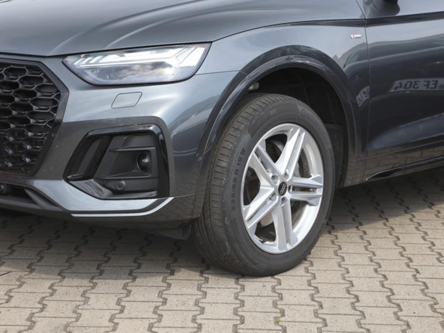Bild über Audi Q5 Sportback 40 TDI quattro S tronic - für weitere Informationen kontaktieren Sie den Audi Partner