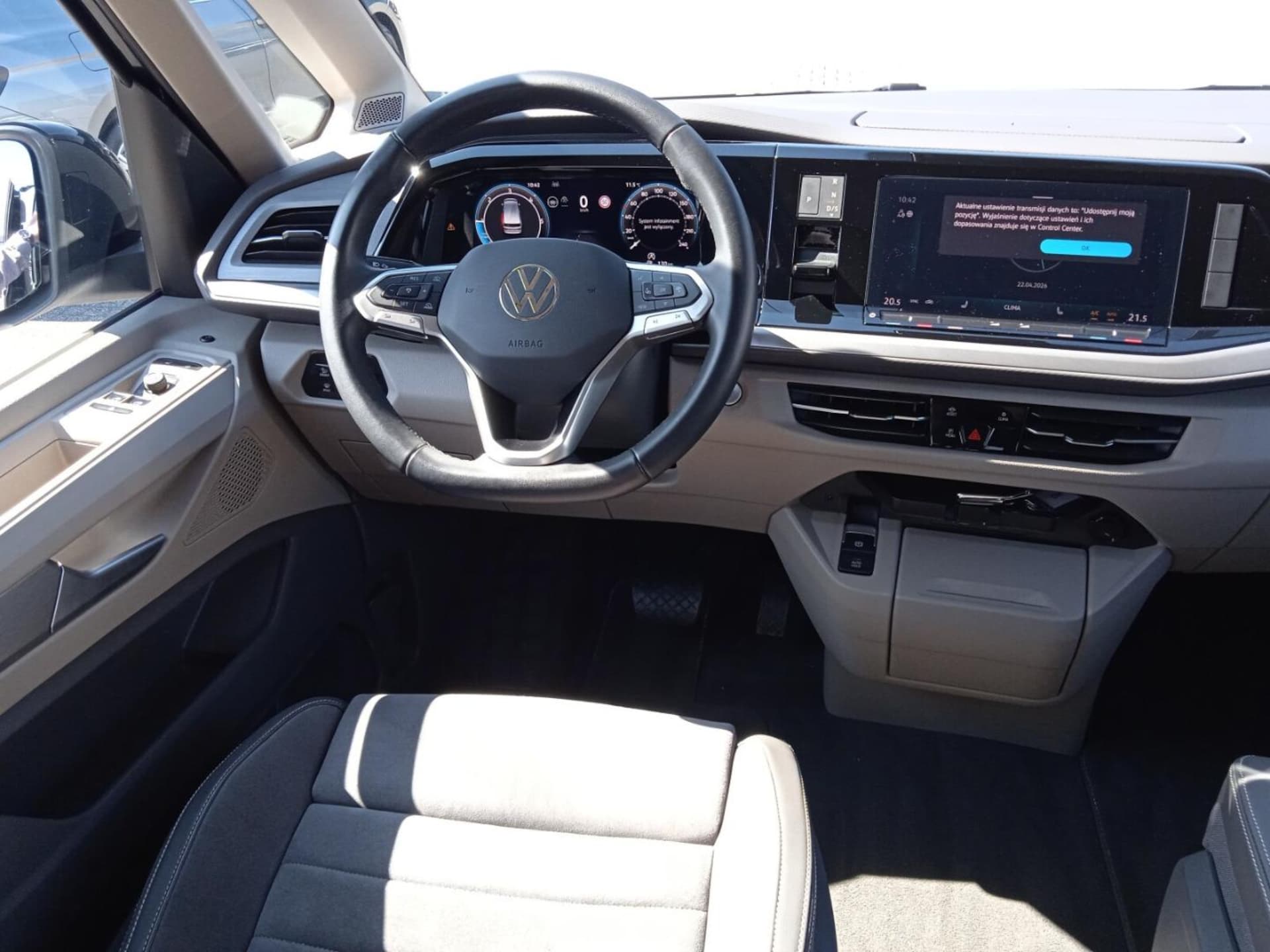 Volkswagen Multivan długi rozstaw osi Life
