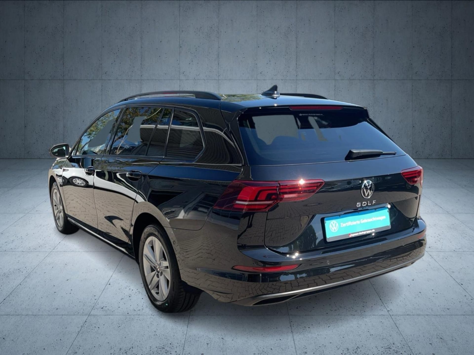 Volkswagen Golf Variant Life