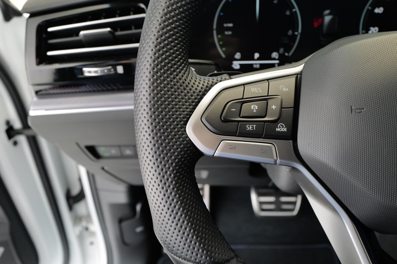 Volkswagen Touareg – Bild 9
