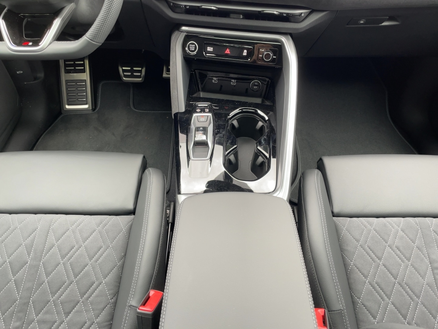 Bild über Audi Q5 SUV TFSI quattro 150 kW S tronic - für weitere Informationen kontaktieren Sie den Audi Partner