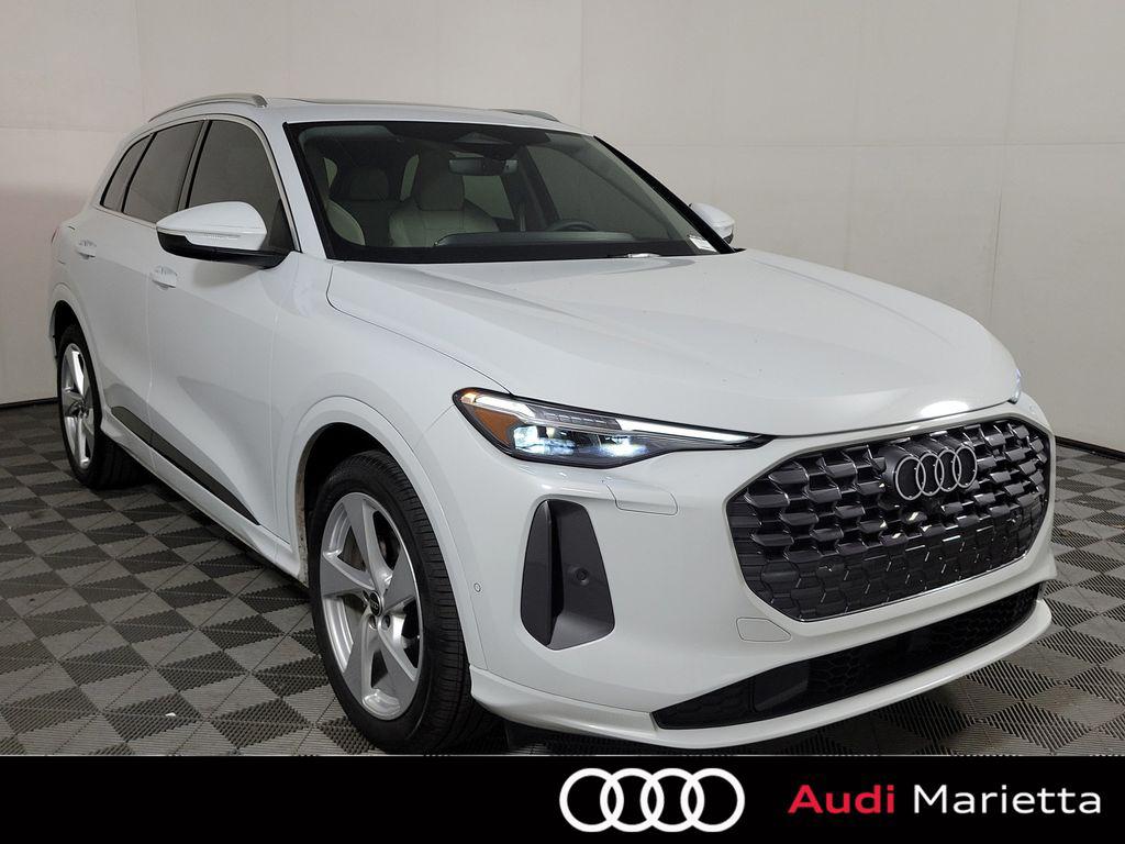 2025 Audi Q5 40 Prestige's photo