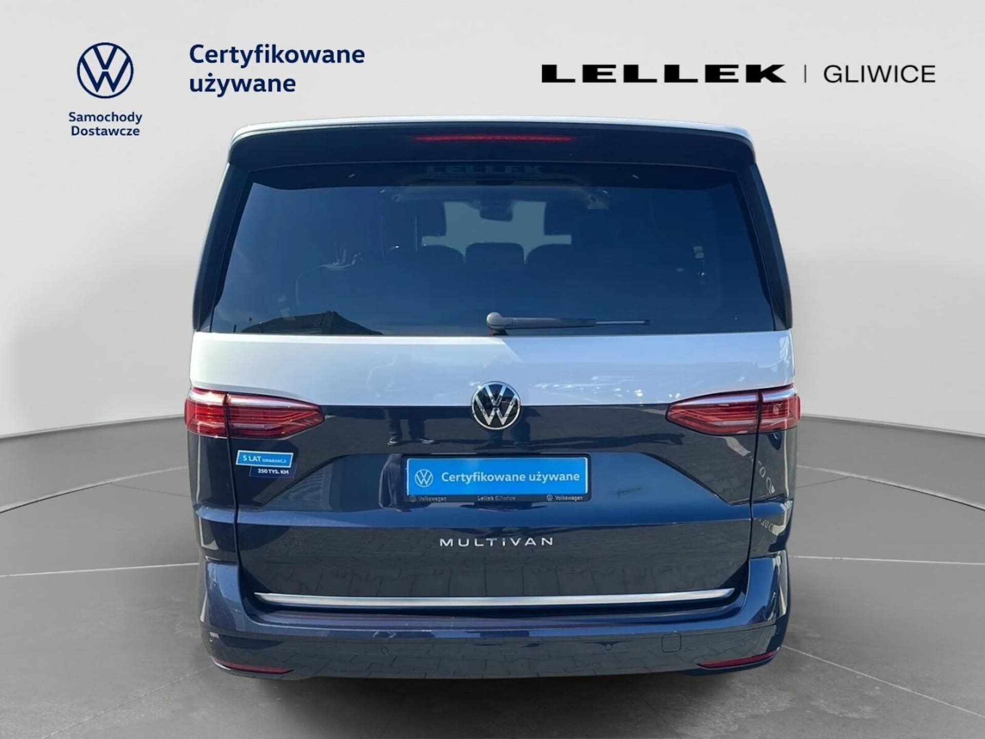 Volkswagen Multivan długi rozstaw osi Life