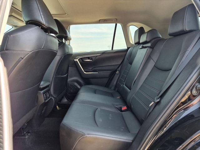 2022 Toyota RAV4 XLE Premium - Photo 10