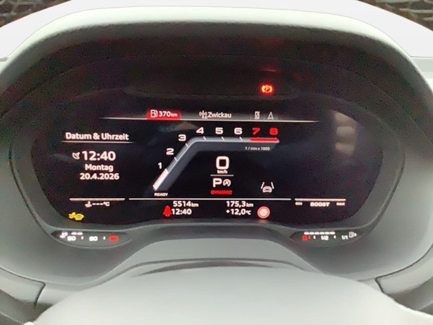 Bild über Audi SQ2 TFSI quattro S tronic - für weitere Informationen kontaktieren Sie den Audi Partner