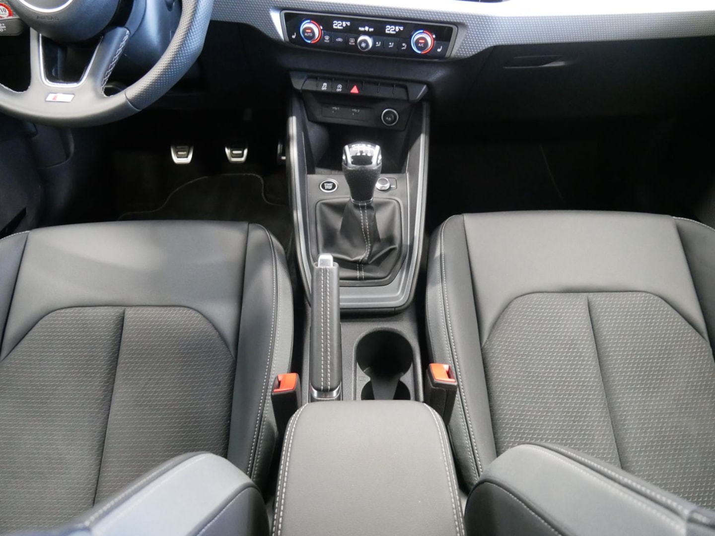 Bild über Audi A1 allstreet 30 TFSI Schaltgetriebe - für weitere Informationen kontaktieren Sie den Audi Partner