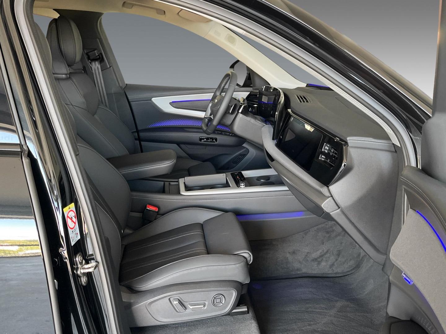 Bild über Audi Q7 SUV TDI quattro 220 kW tiptronic - für weitere Informationen kontaktieren Sie den Audi Partner