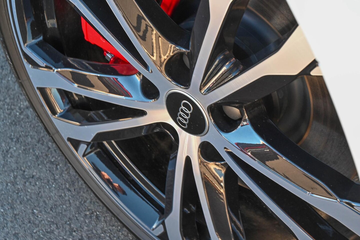 Image about Audi A5 Avant TFSI e e-hybrid quattro 270 kW S tronic