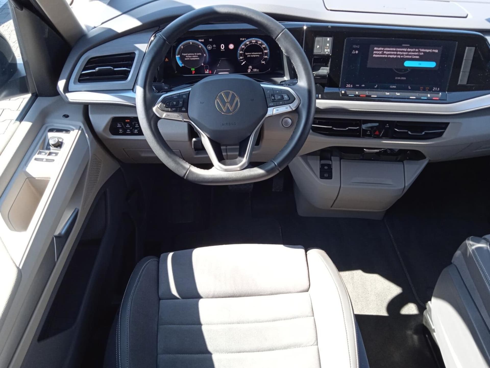 Volkswagen Multivan długi rozstaw osi Life