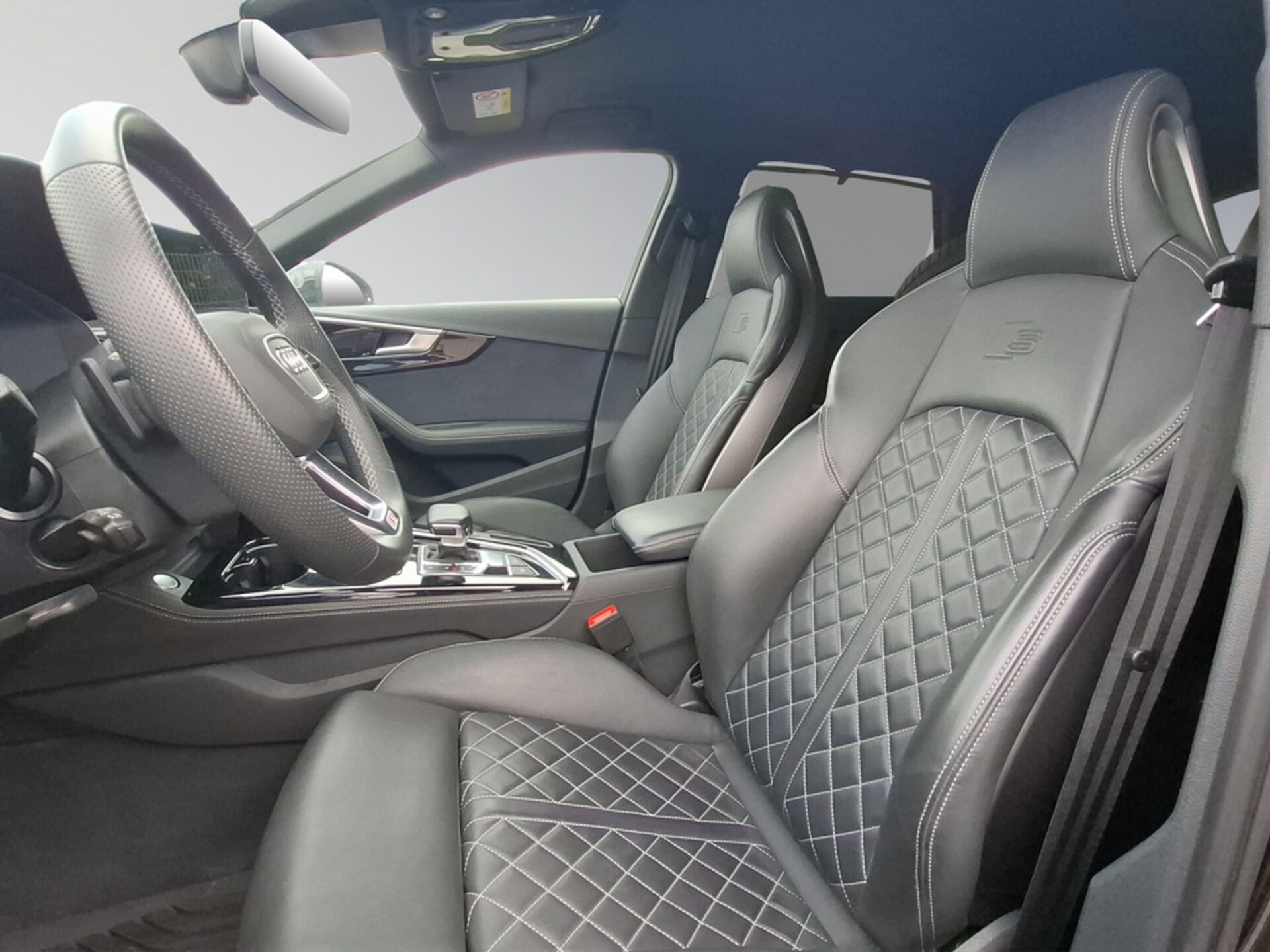 Audi A4 Avant S line