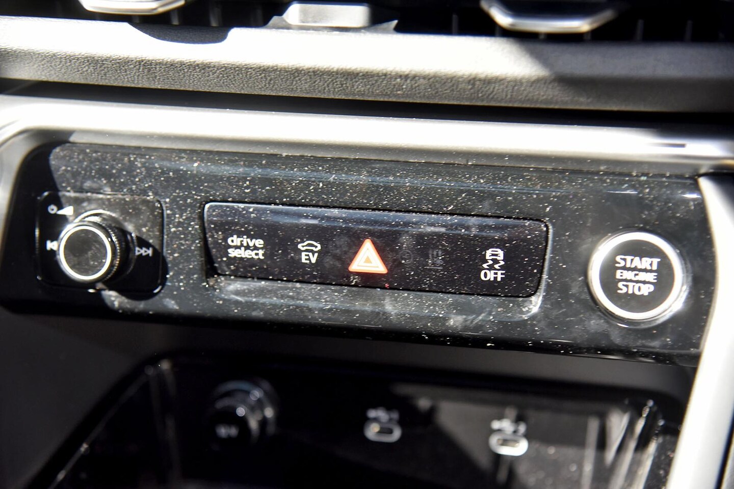 Image about Audi Q5 SUV e-hybrid quattro S tronic