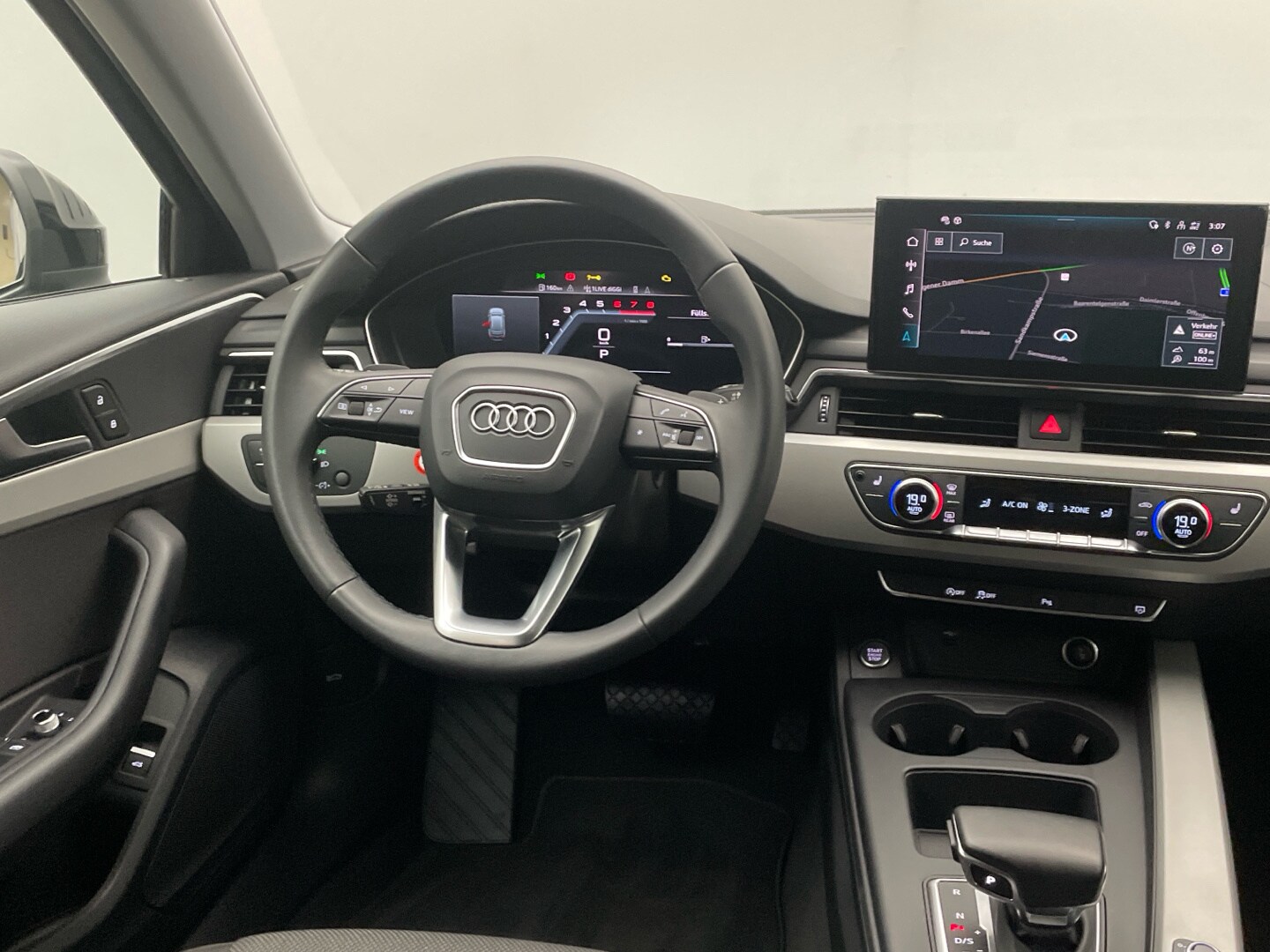 Image about Audi A4 Avant S line 35 TFSI S tronic