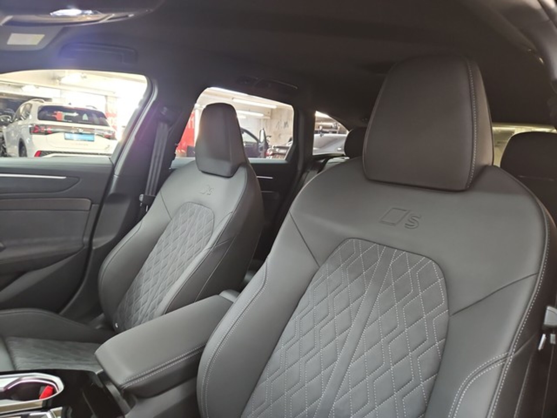 Audi A6 Avant edition one
