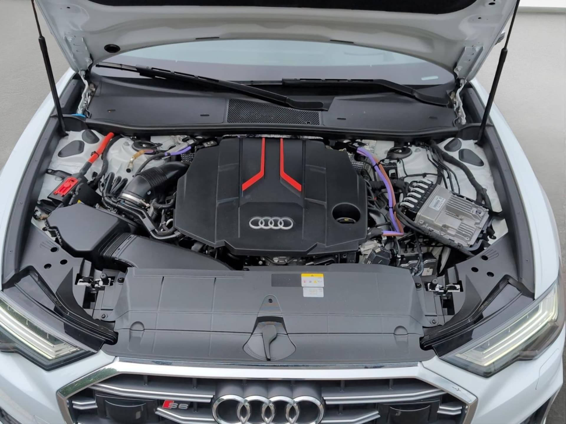 Audi S6 Avant