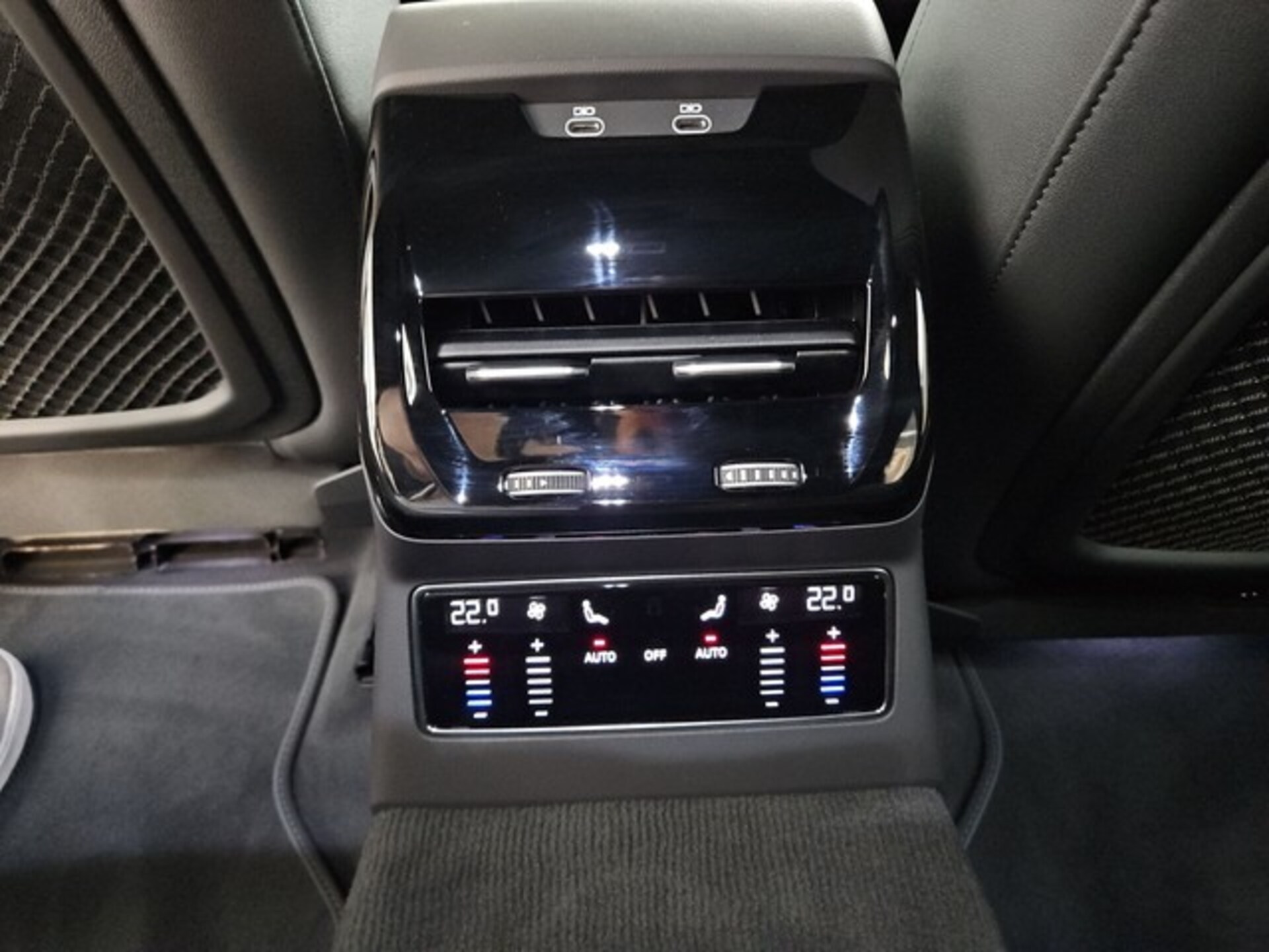Audi A6 Avant edition one