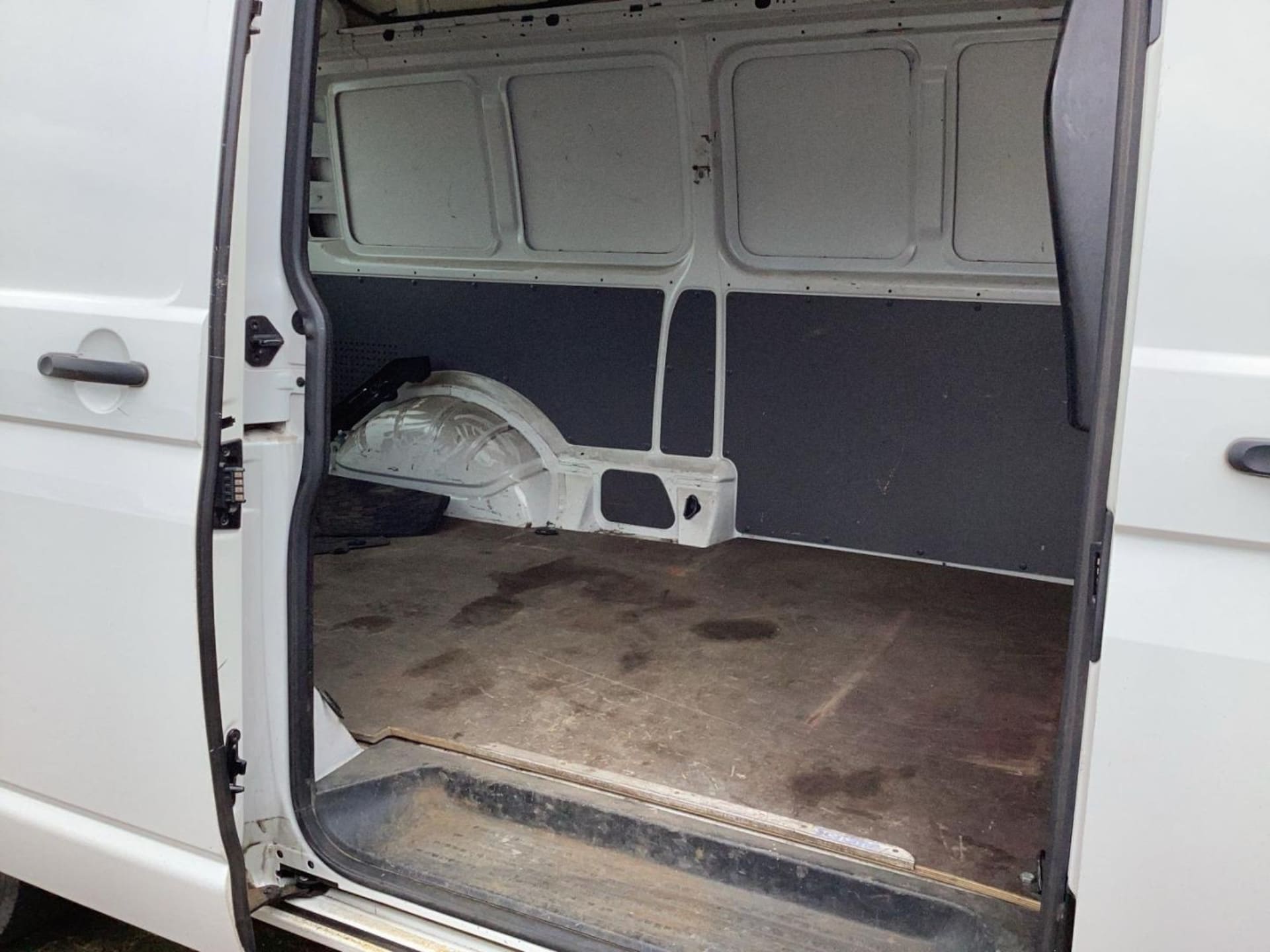 Volkswagen T6.1 Transporter Kasten langer Radstand