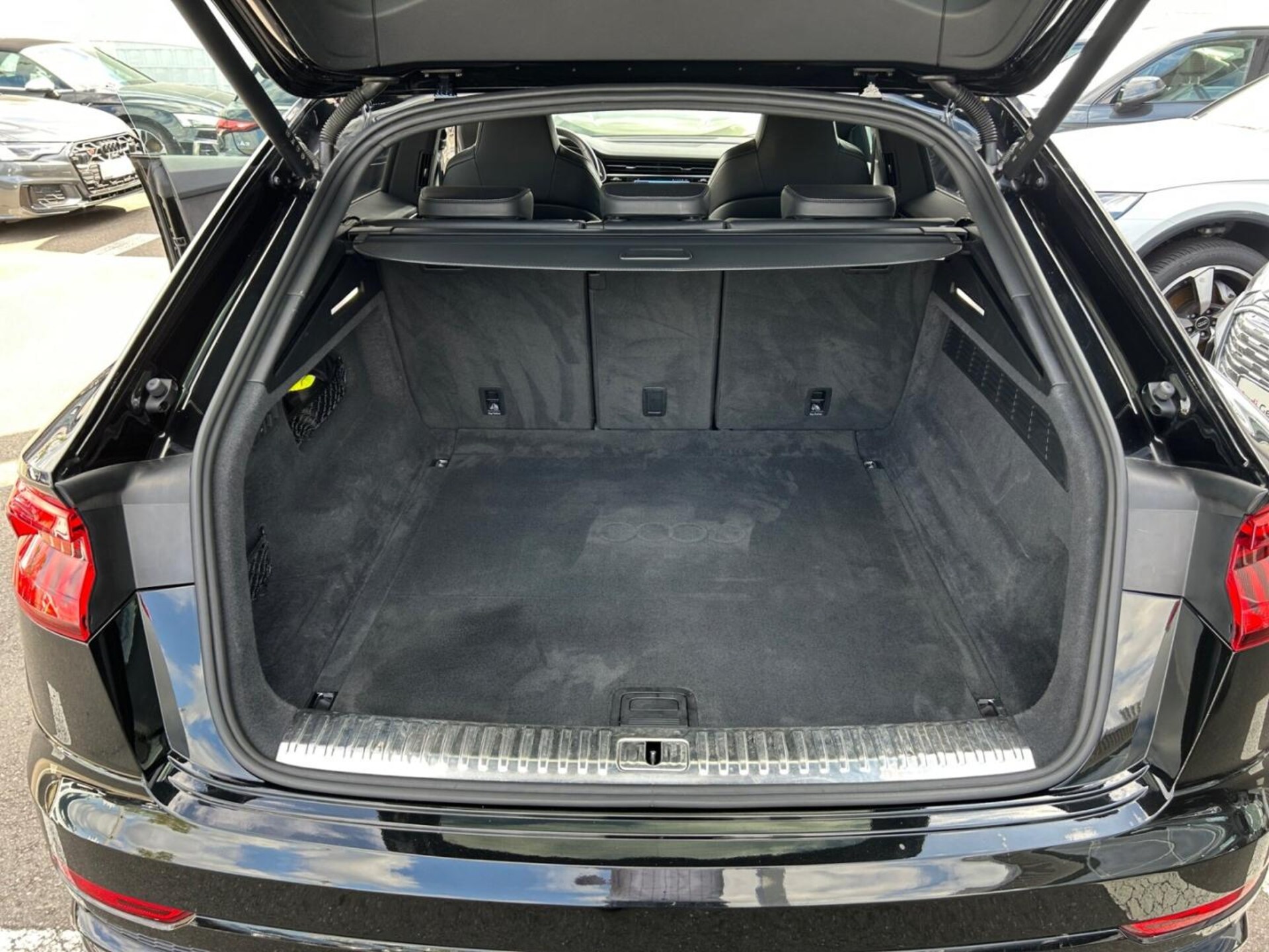 Audi SQ8 SUV