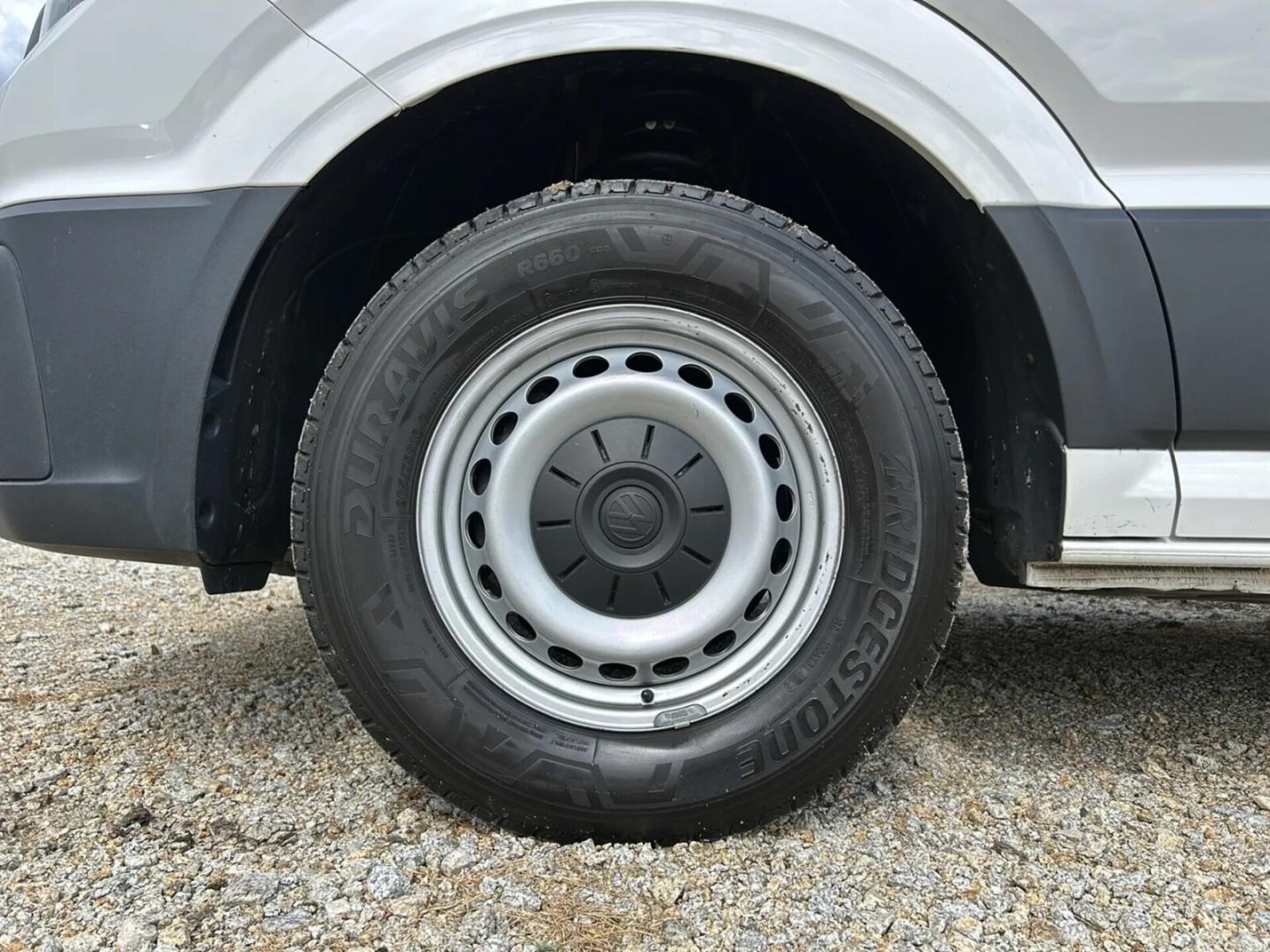 Volkswagen Crafter Furgon średni rozstaw osi
