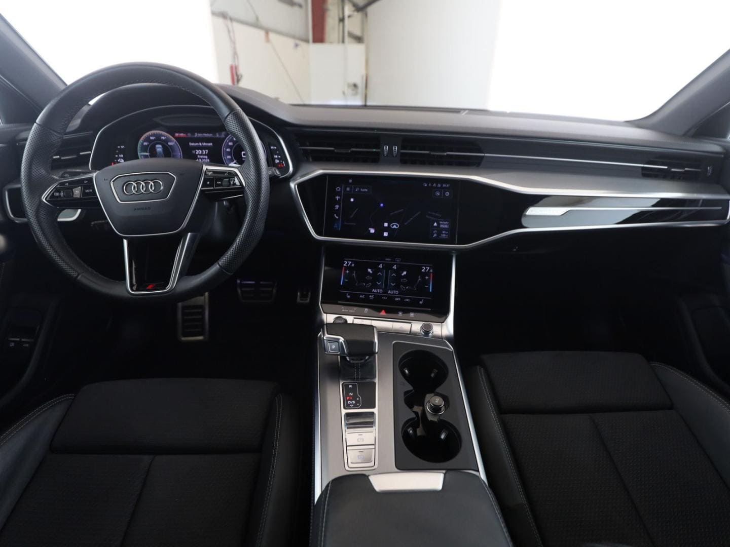 Bild über Audi A6 Avant TFSI e S line 55 TFSI e quattro S tronic - für weitere Informationen kontaktieren Sie den Audi Partner