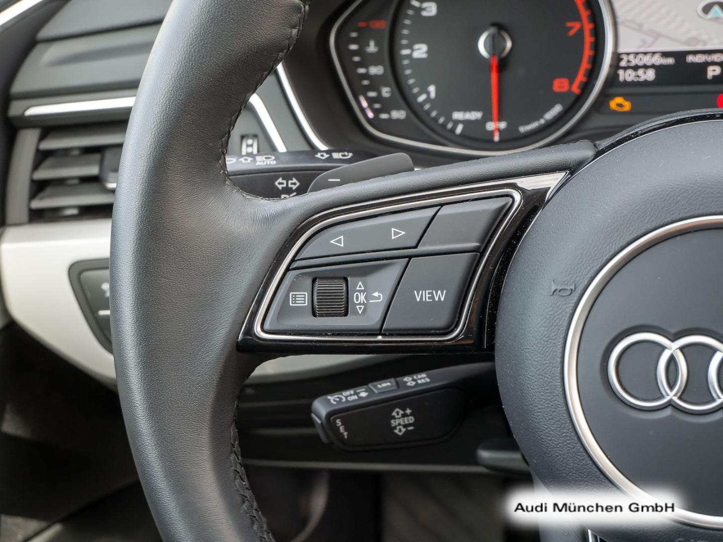 Bild über Audi A4 Avant advanced 40 TFSI S tronic - für weitere Informationen kontaktieren Sie den Audi Partner