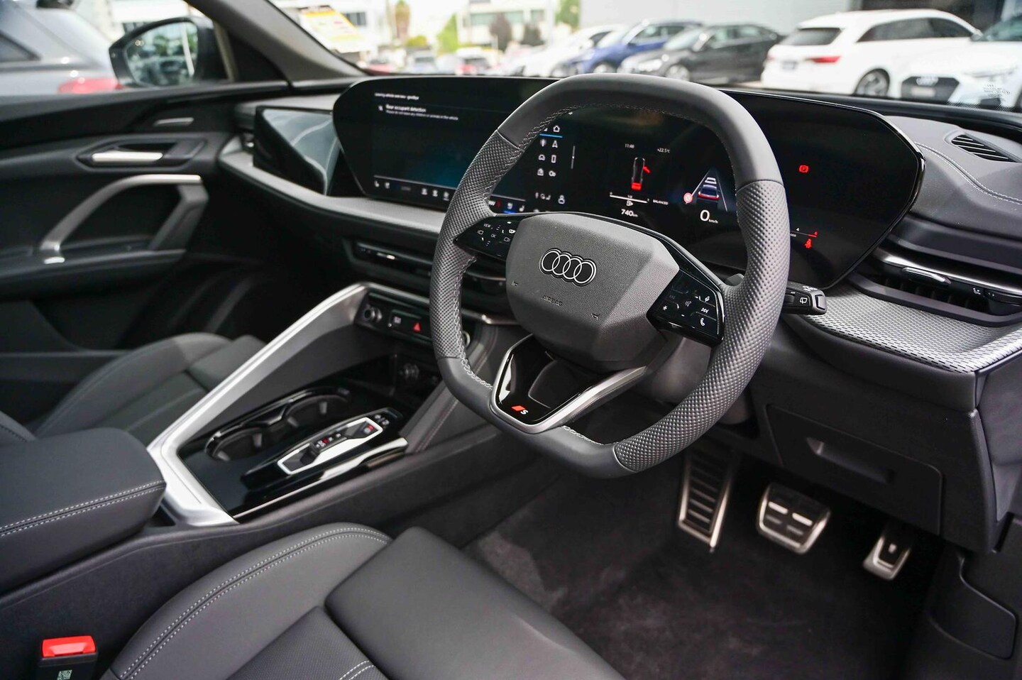 Image about Audi Q5 SUV TDI quattro 150 kW sport