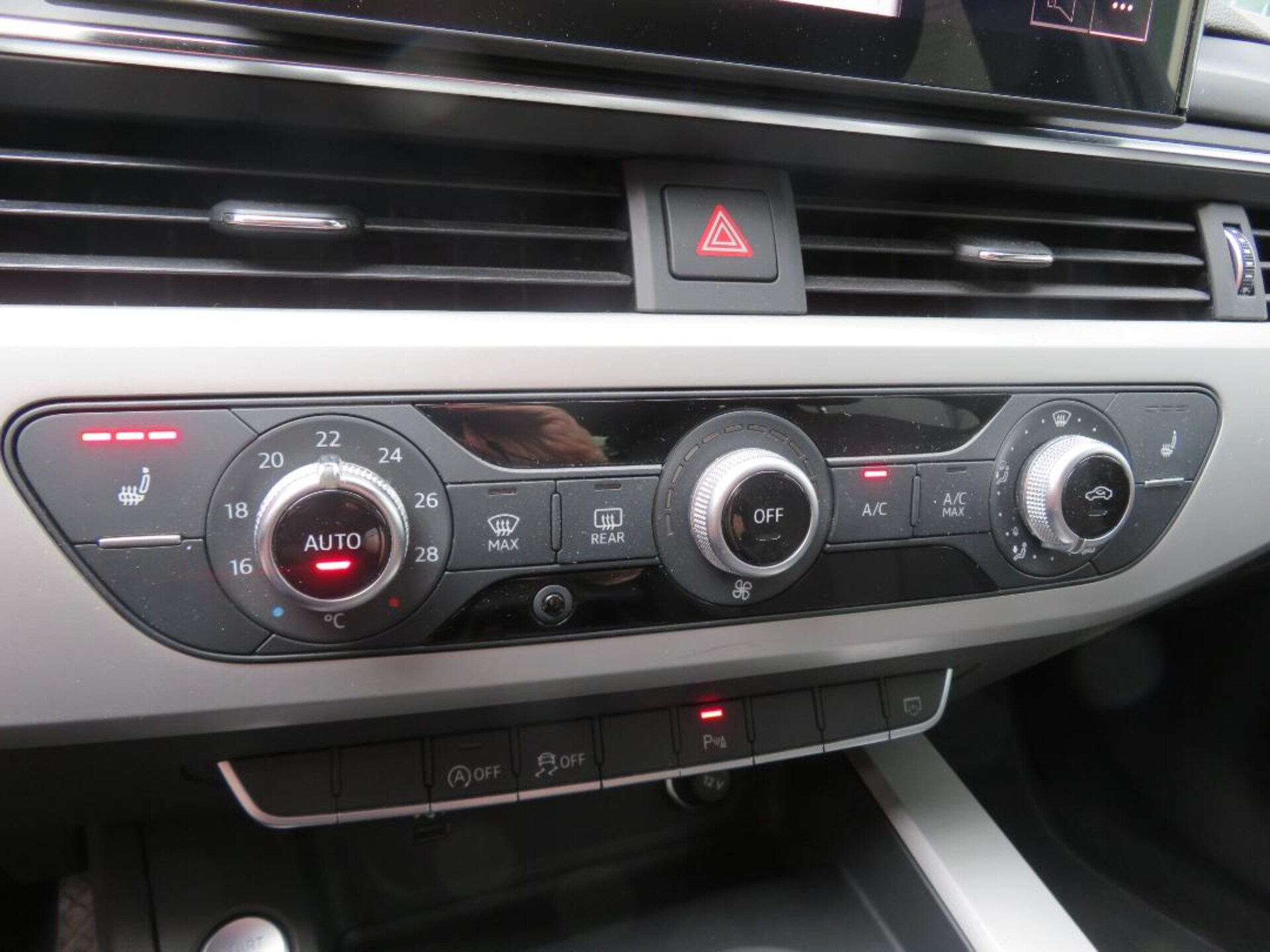 Audi A4 Avant S line