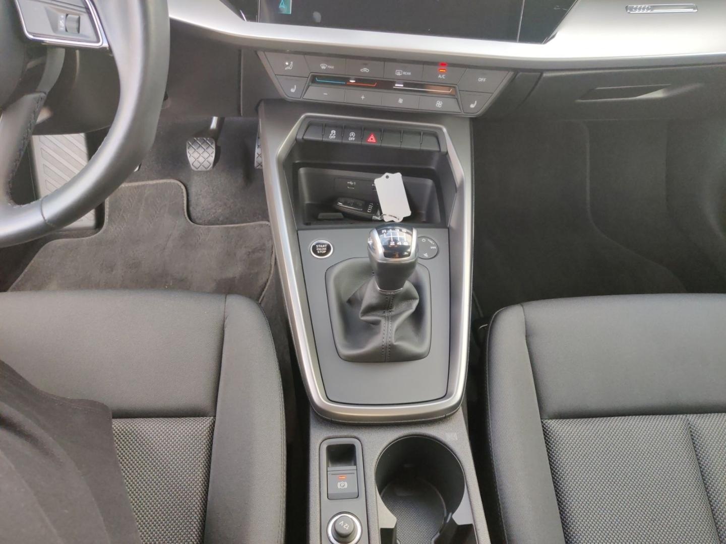 Bild über Audi A3 Sportback advanced 30 TFSI Schaltgetriebe - für weitere Informationen kontaktieren Sie den Audi Partner
