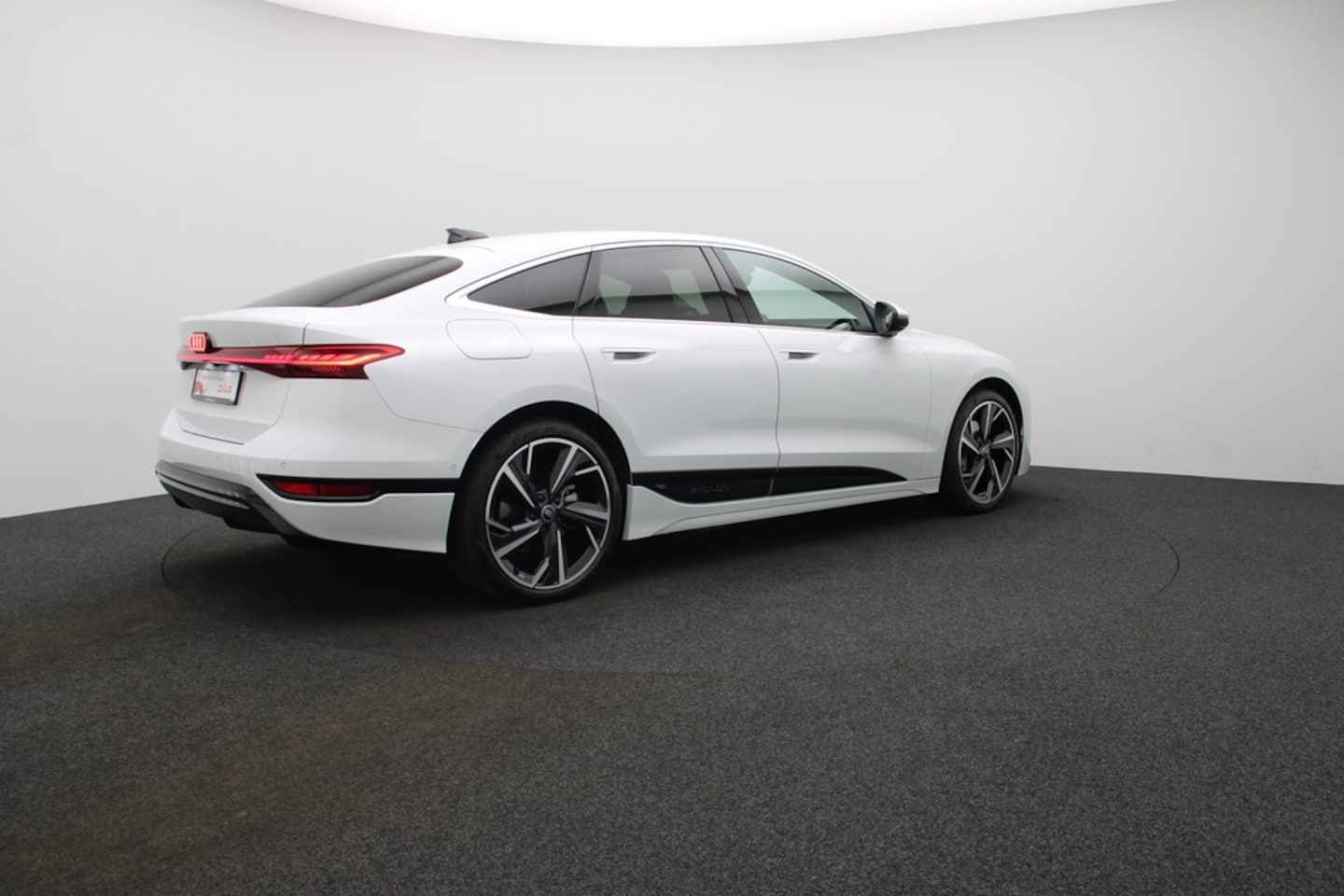 Bild über Audi A6 Sportback e-tron e-tron - für weitere Informationen kontaktieren Sie den Audi Partner