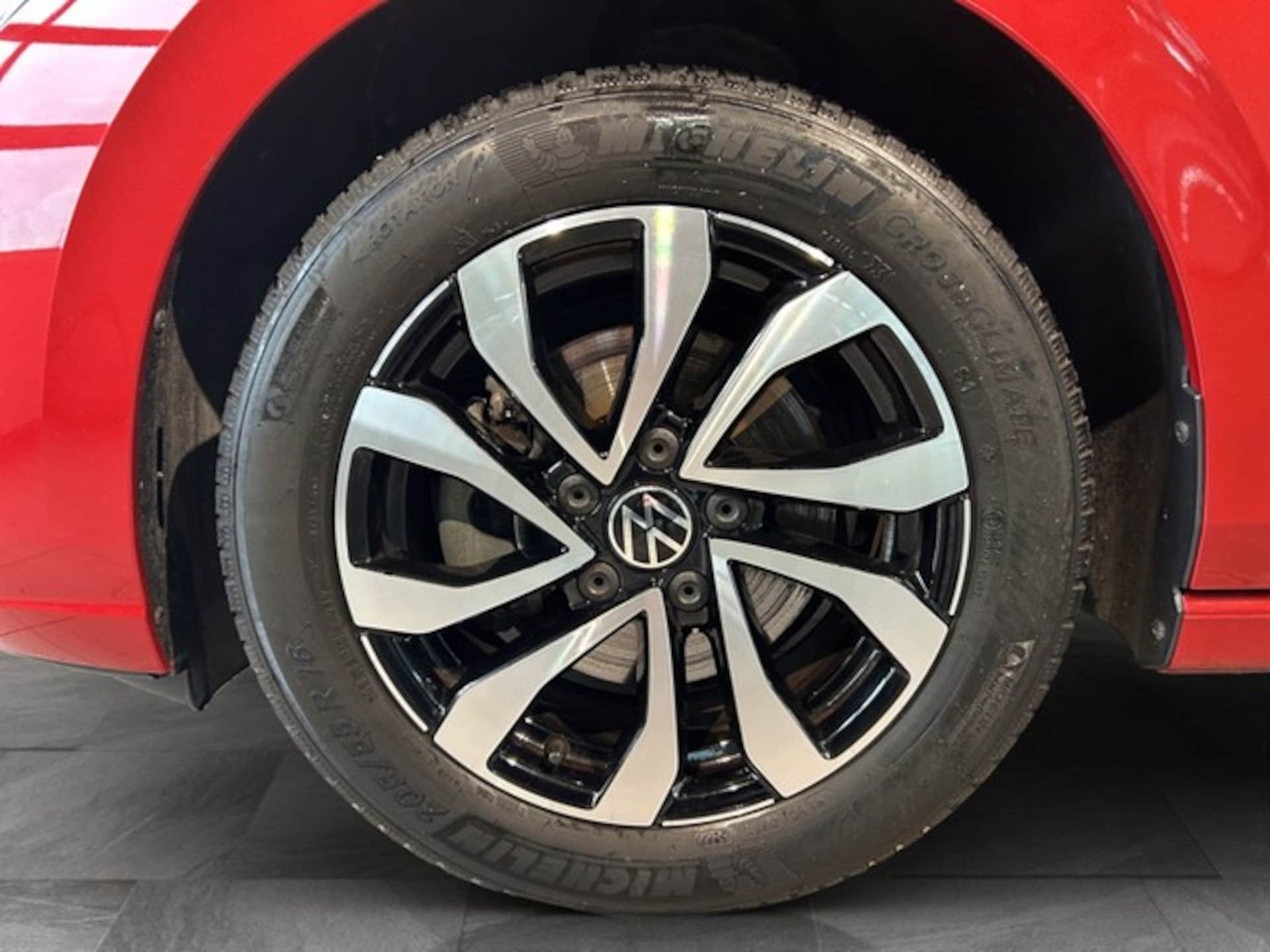 Volkswagen Golf Active