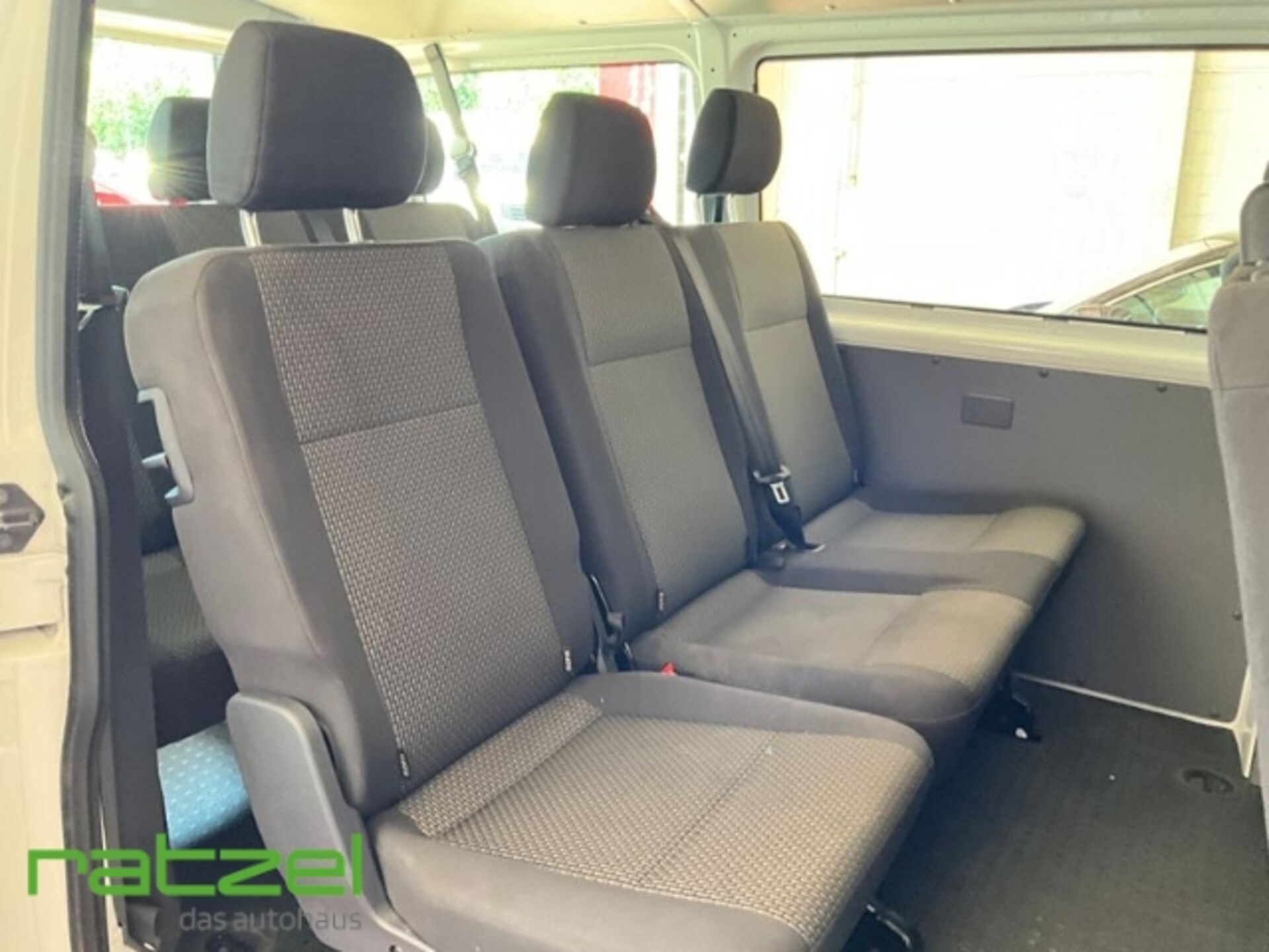 Volkswagen T6.1 Transporter Kombi kurzer Radstand