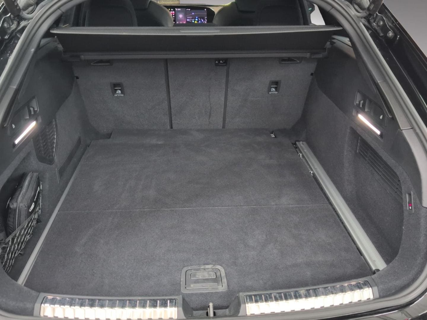 Bild über Audi A6 Avant TFSI 150 kW S tronic - für weitere Informationen kontaktieren Sie den Audi Partner