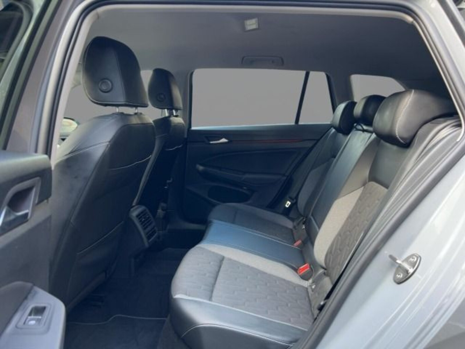 Volkswagen Golf Variant – Bild 8