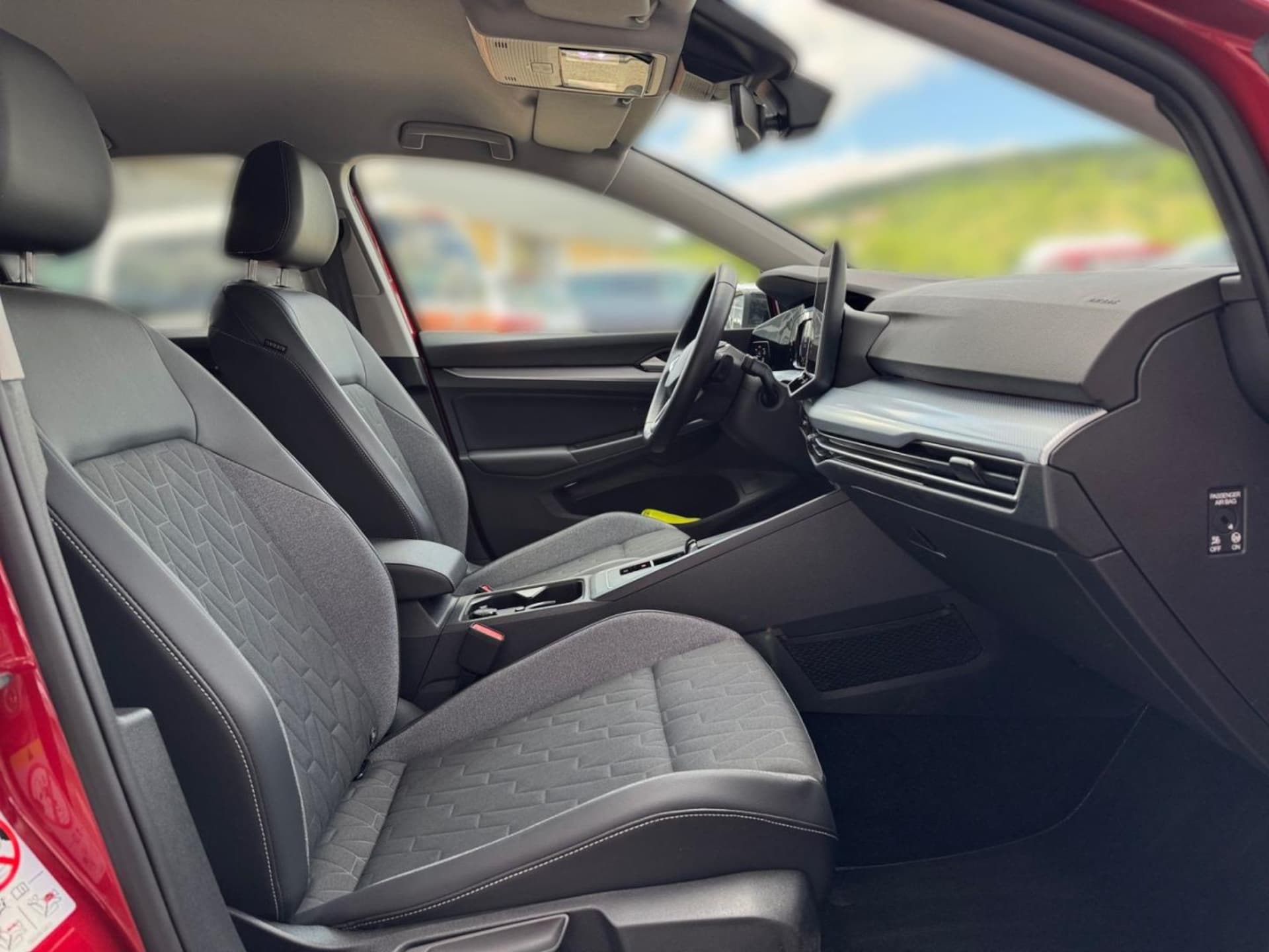 Volkswagen Golf Life