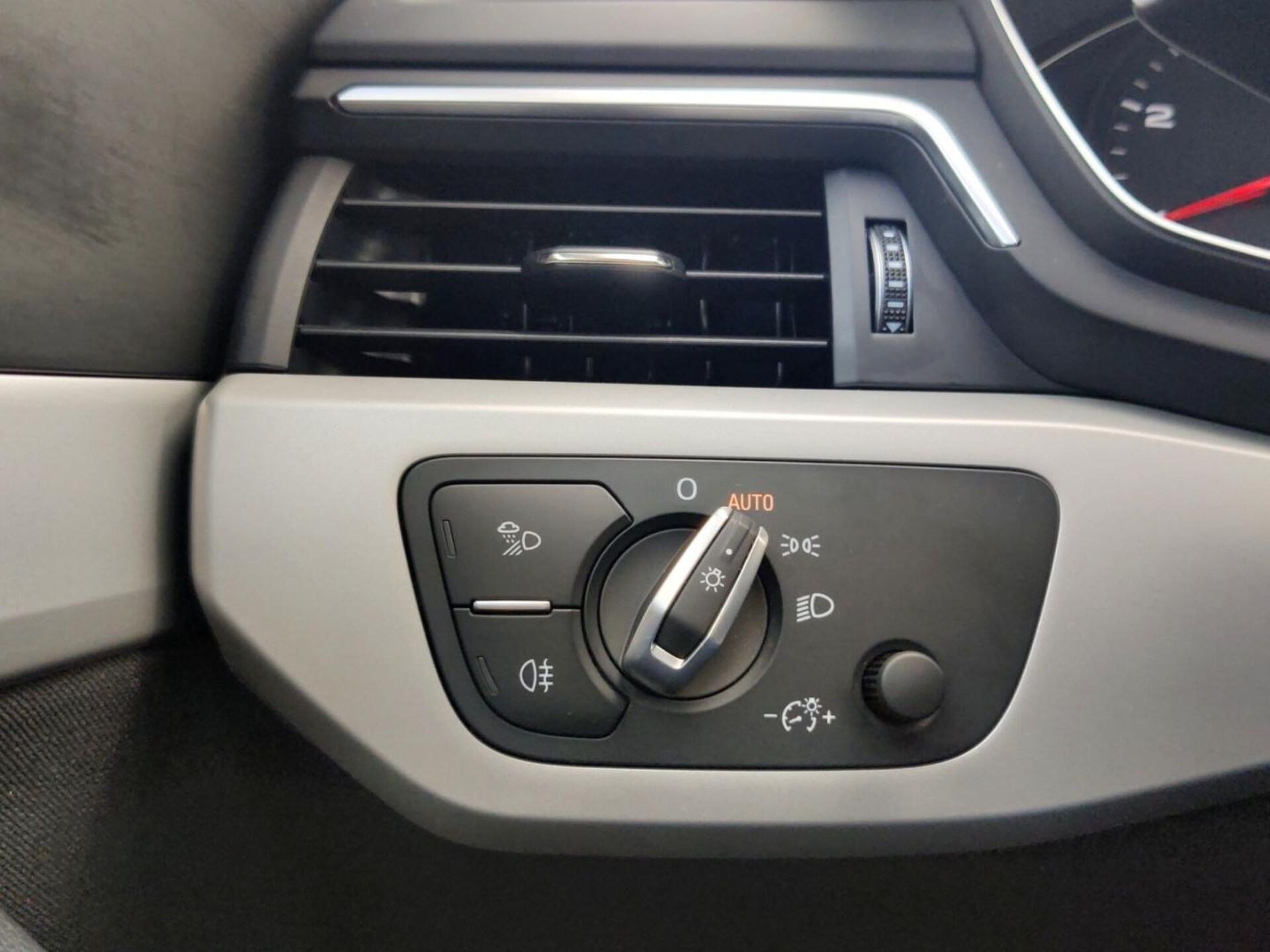 Audi A4 Limousine Advanced