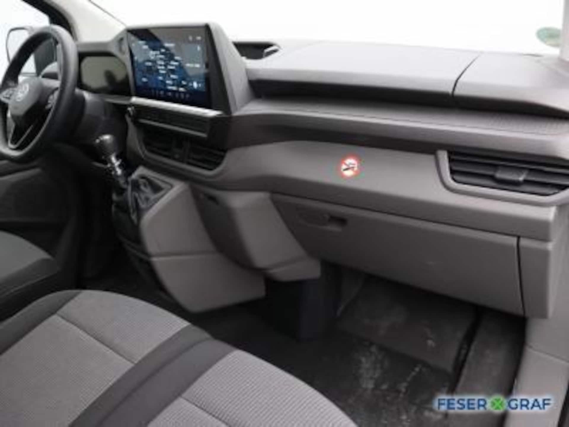 Volkswagen Transporter Kombi kurzer Radstand