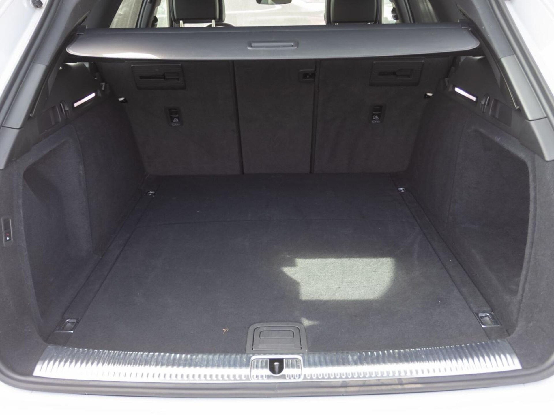 Audi A4 Avant S line
