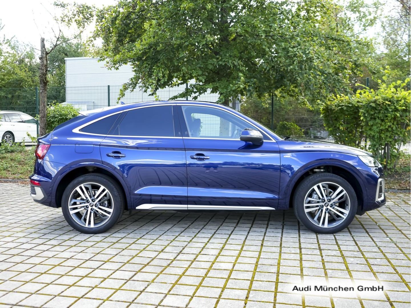 Bild über Audi Q5 Sportback 40 TFSI quattro S tronic - für weitere Informationen kontaktieren Sie den Audi Partner