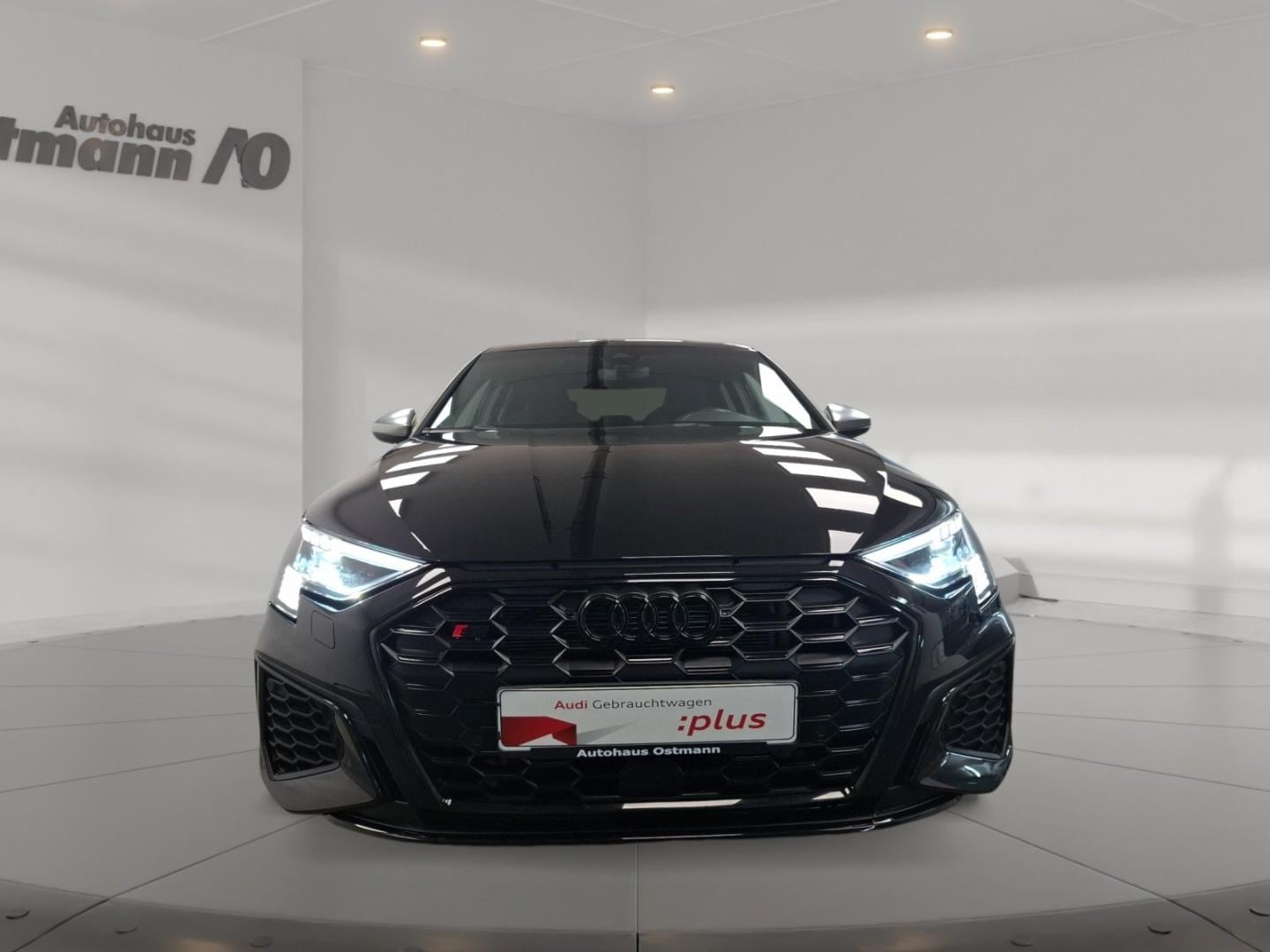 Bild über Audi S3 Limousine TFSI quattro S tronic - für weitere Informationen kontaktieren Sie den Audi Partner