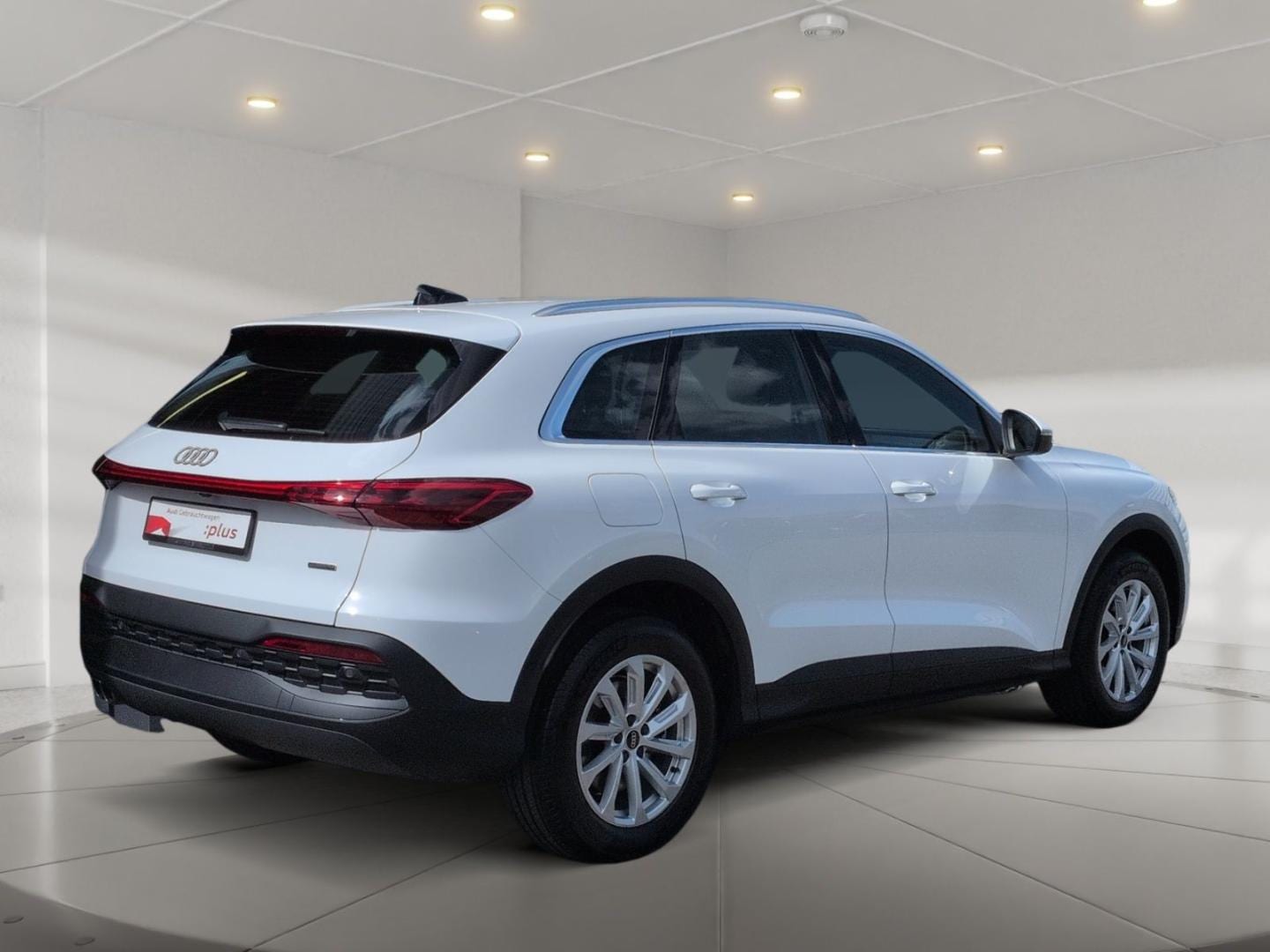 Bild über Audi Q5 SUV TDI quattro 150 kW S tronic - für weitere Informationen kontaktieren Sie den Audi Partner