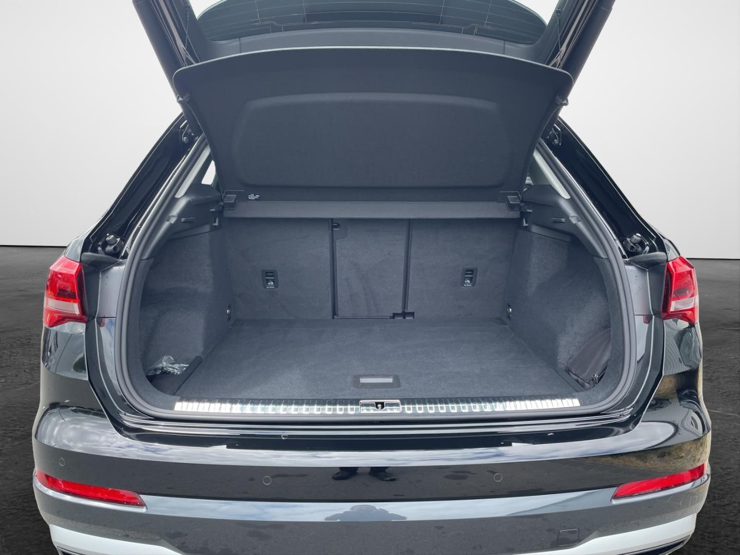 Bild über Audi Q3 TFSI 110 kW S tronic - für weitere Informationen kontaktieren Sie den Audi Partner