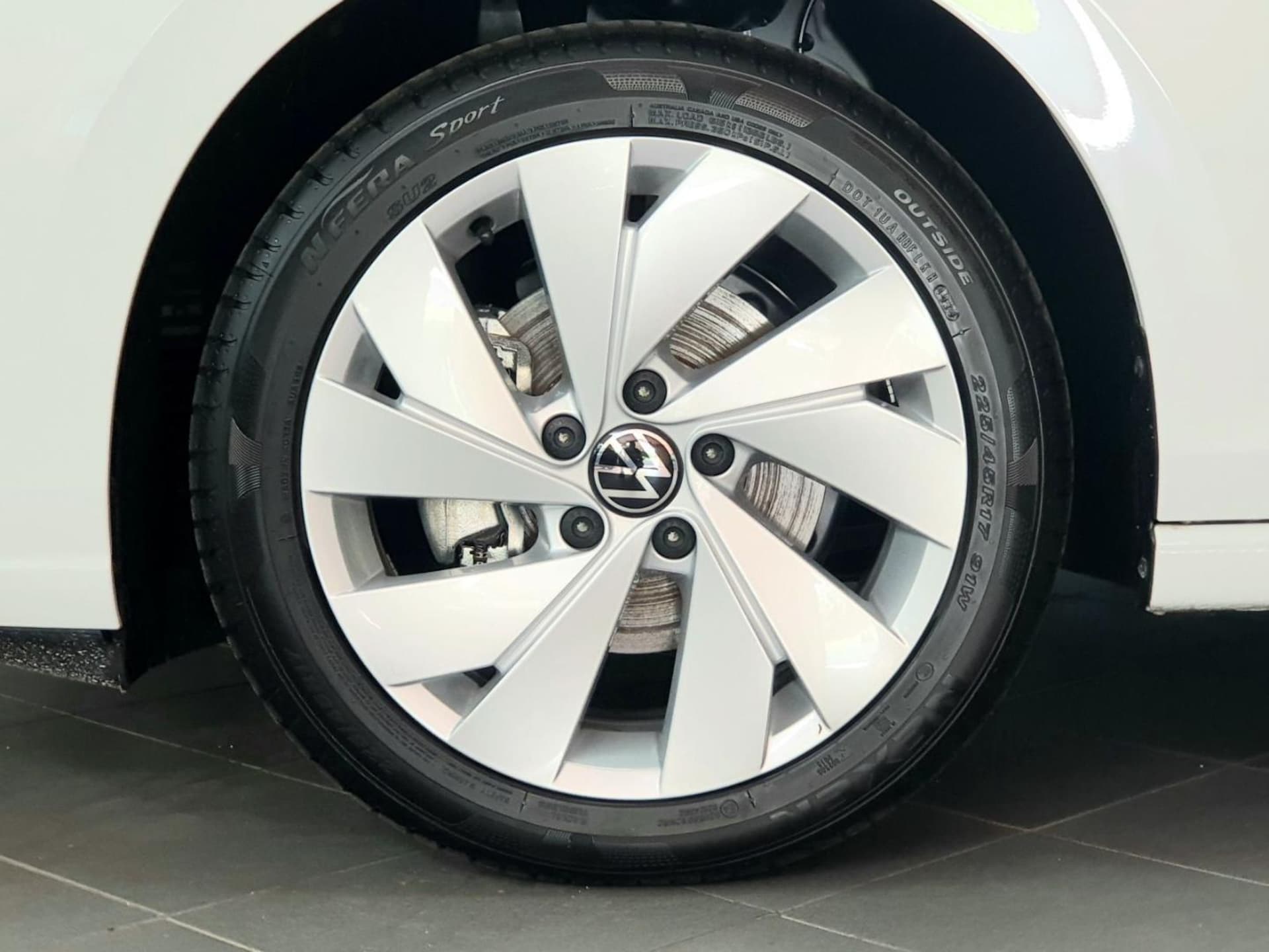 Volkswagen Golf Life