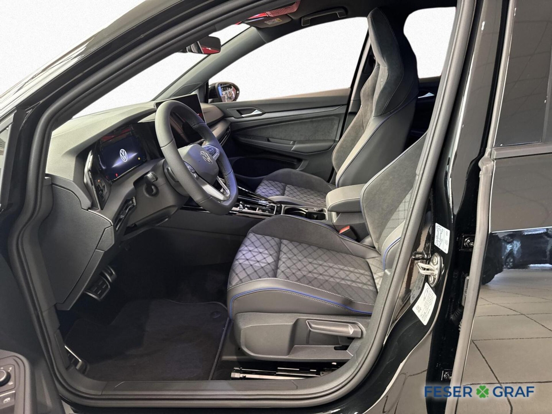 Volkswagen Golf R-Line